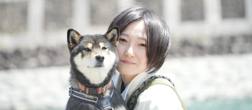 優しく、他の人のために。フルリモートで働くマーケティング企画部のアシスタントにインタビューしました。
